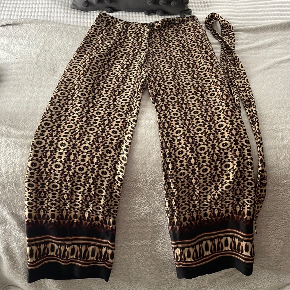 Leopard palazzo pants!